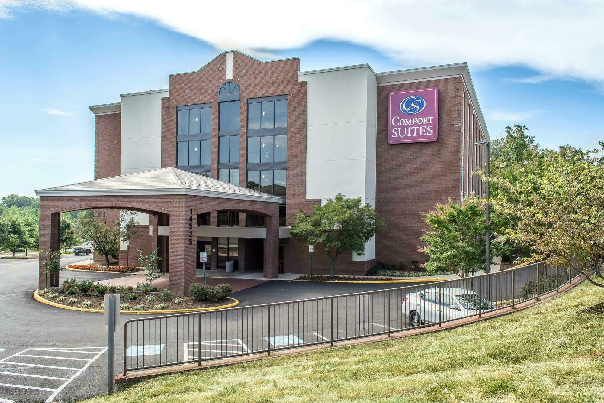 Comfort Suites Near Potomac Mills Woodbridge Exterior photo